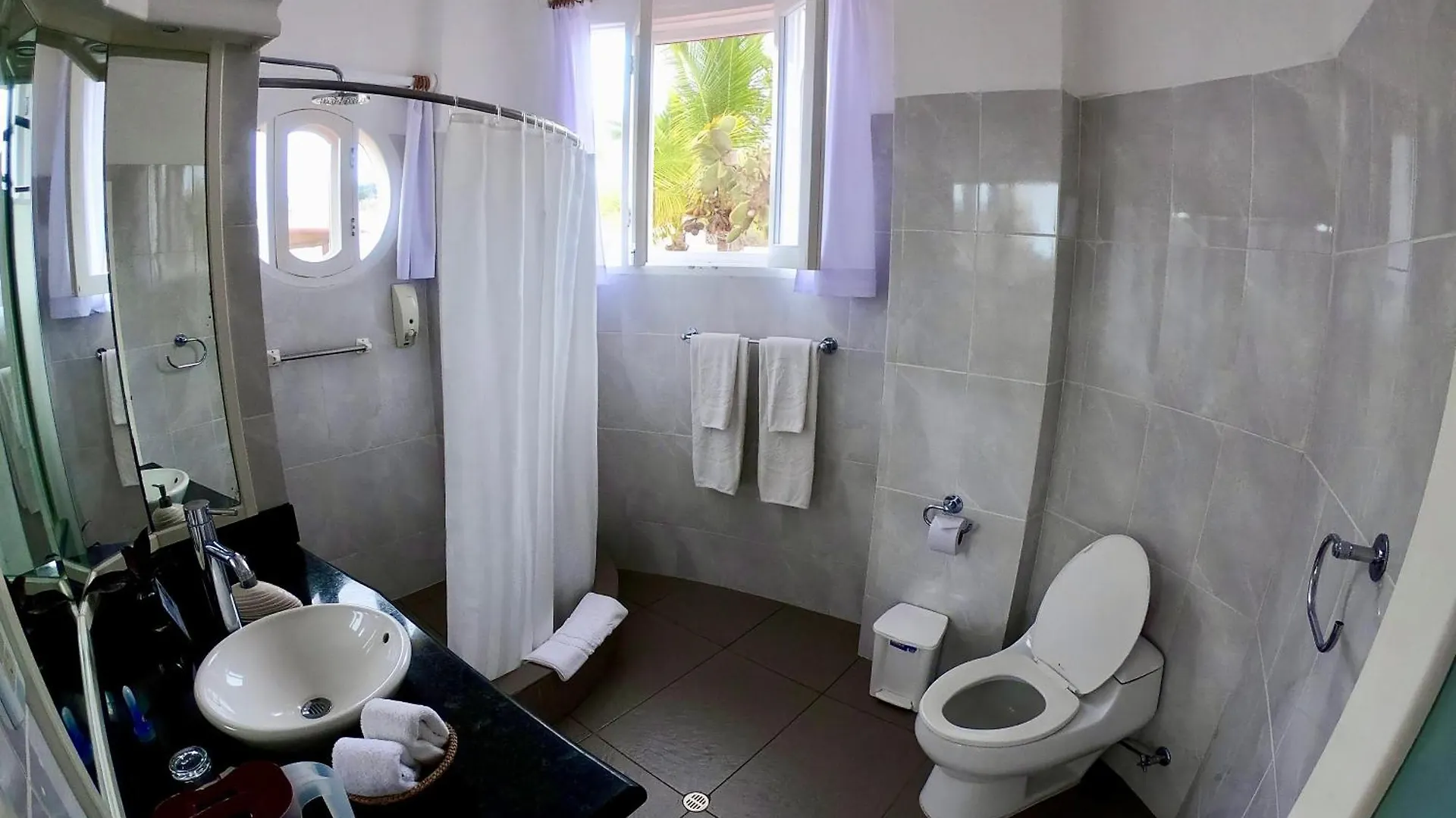 *****  פורטו איורה Hotel Angermeyer Waterfront Inn אקוודור