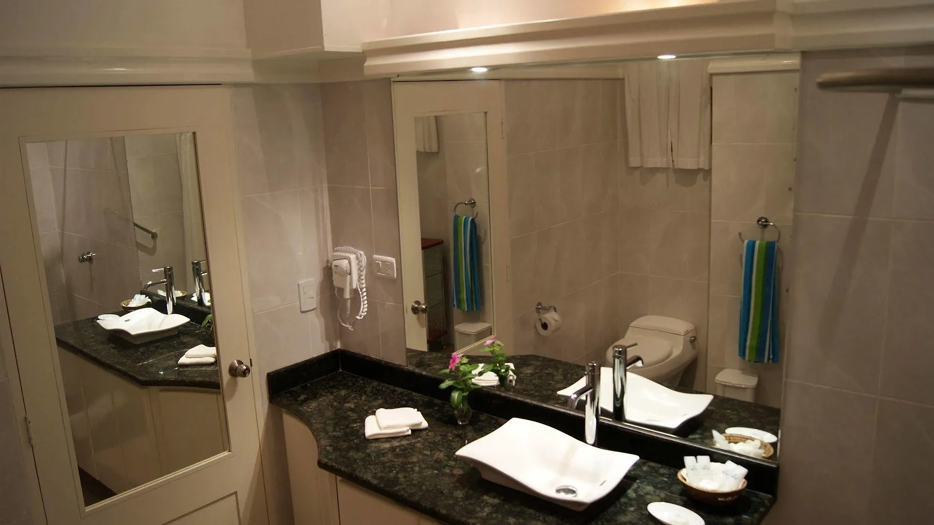 פורטו איורה Hotel Angermeyer Waterfront Inn פורטו איורה